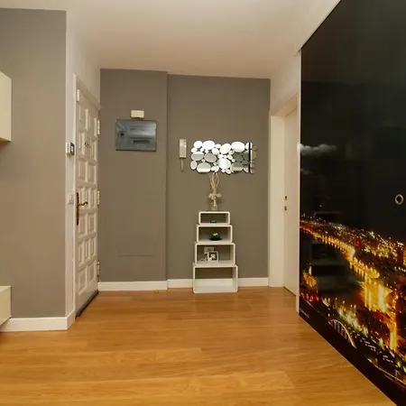 Two-bedroom Aparment In Santa Catalina Park
