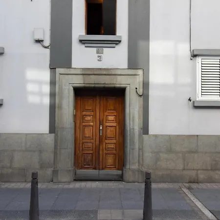 Two-bedroom Aparment In Santa Catalina Park